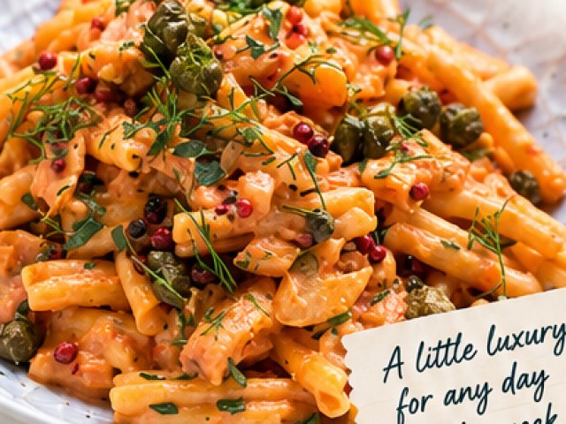 Smoked Salmon & Peppercorn Pasta